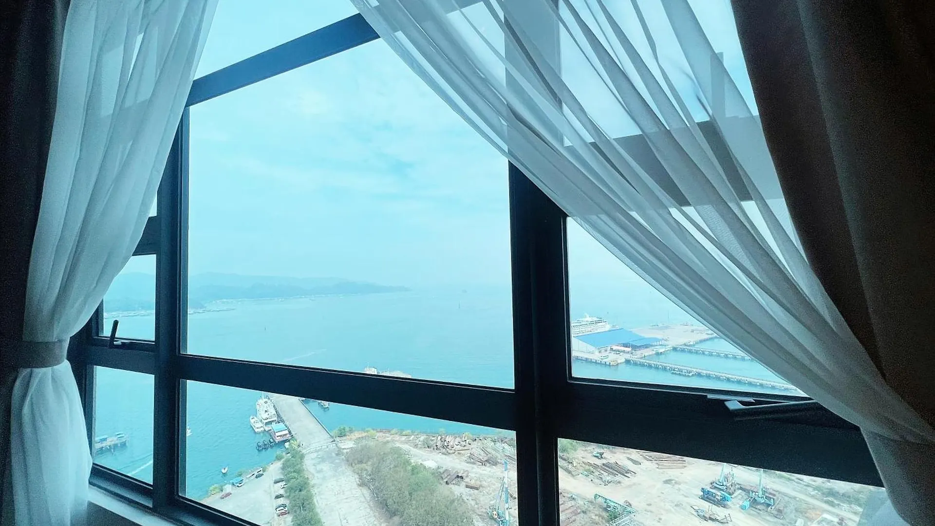 Jesselton Quay Kota Kinabalu City Centre By Lw Suites 0*,